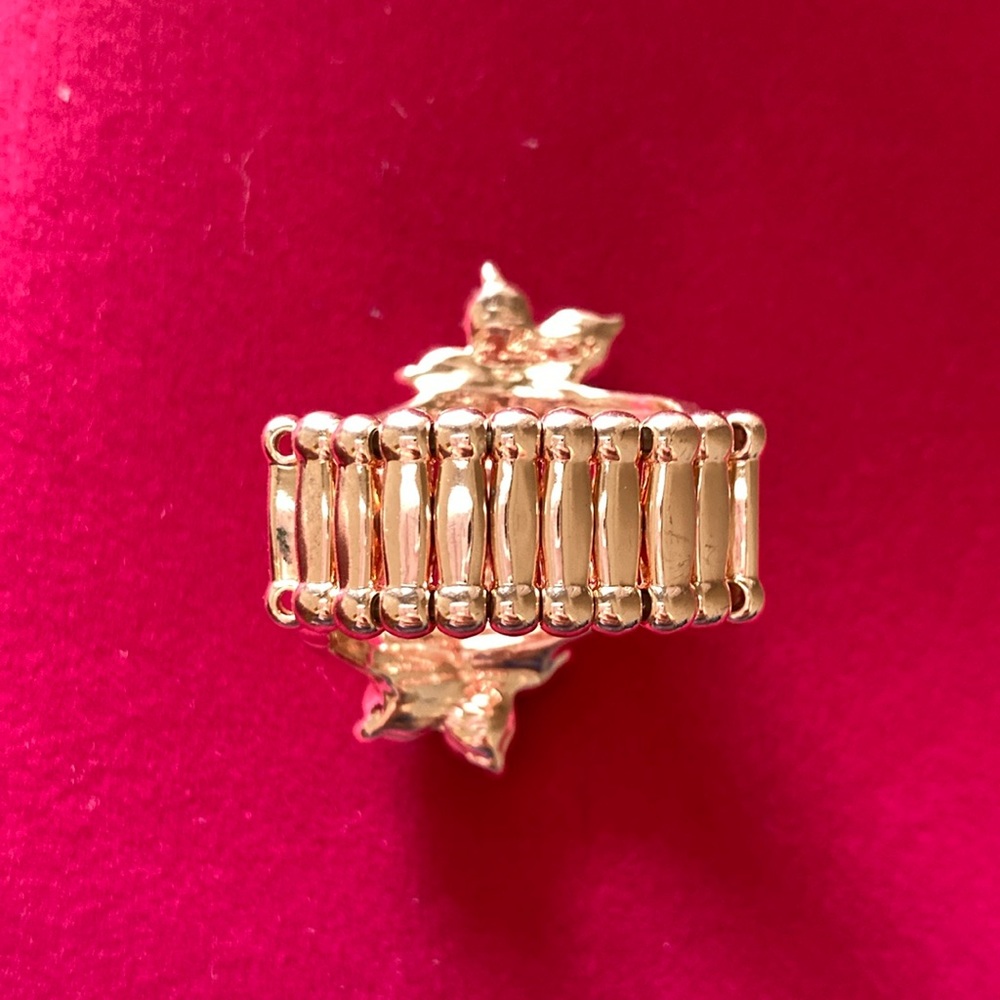 Ring - Picture 2 of 2
